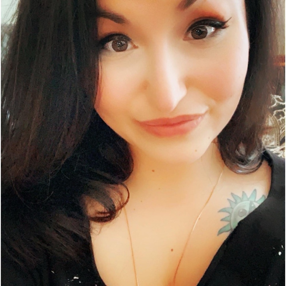 Meet your Posher, Arielle